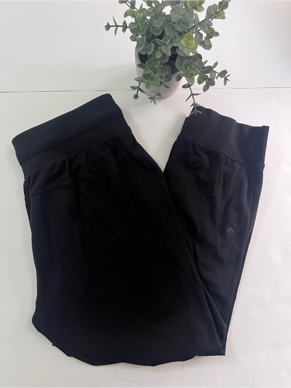 Lululemon Ready to Rulu Jogger Crop Black Size 8